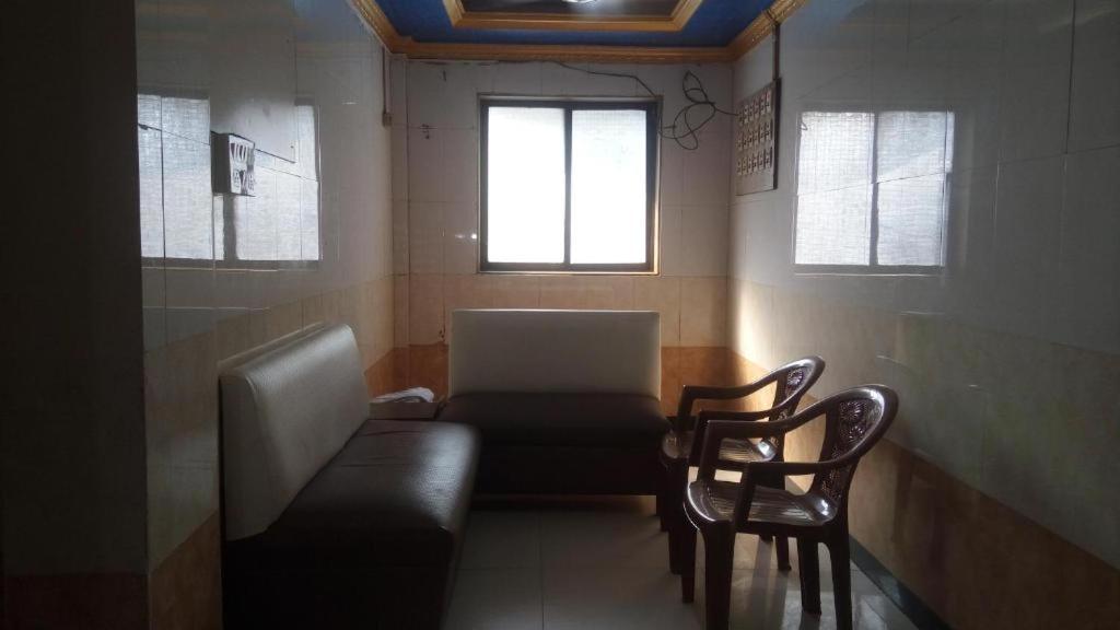Hotel Sarang Lodge Panvel Ngoại thất bức ảnh