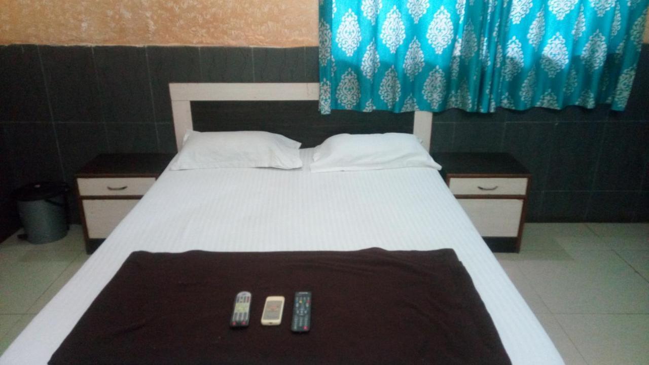 Hotel Sarang Lodge Panvel Ngoại thất bức ảnh