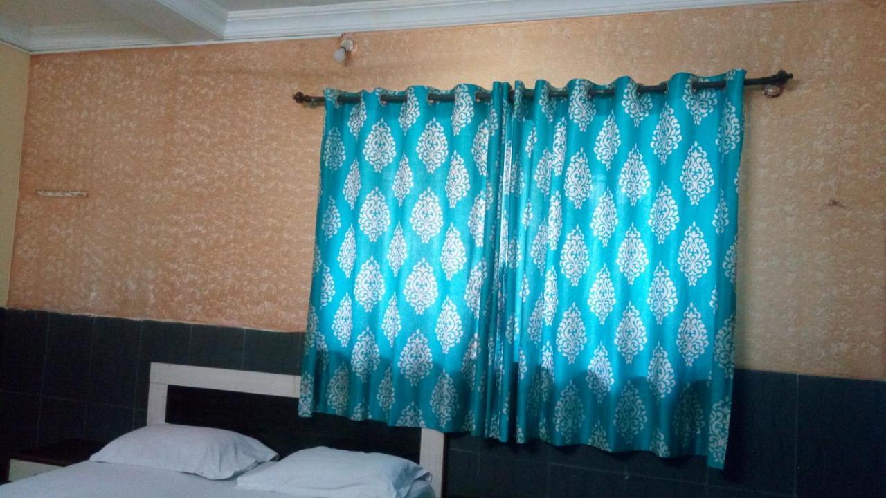 Hotel Sarang Lodge Panvel Ngoại thất bức ảnh