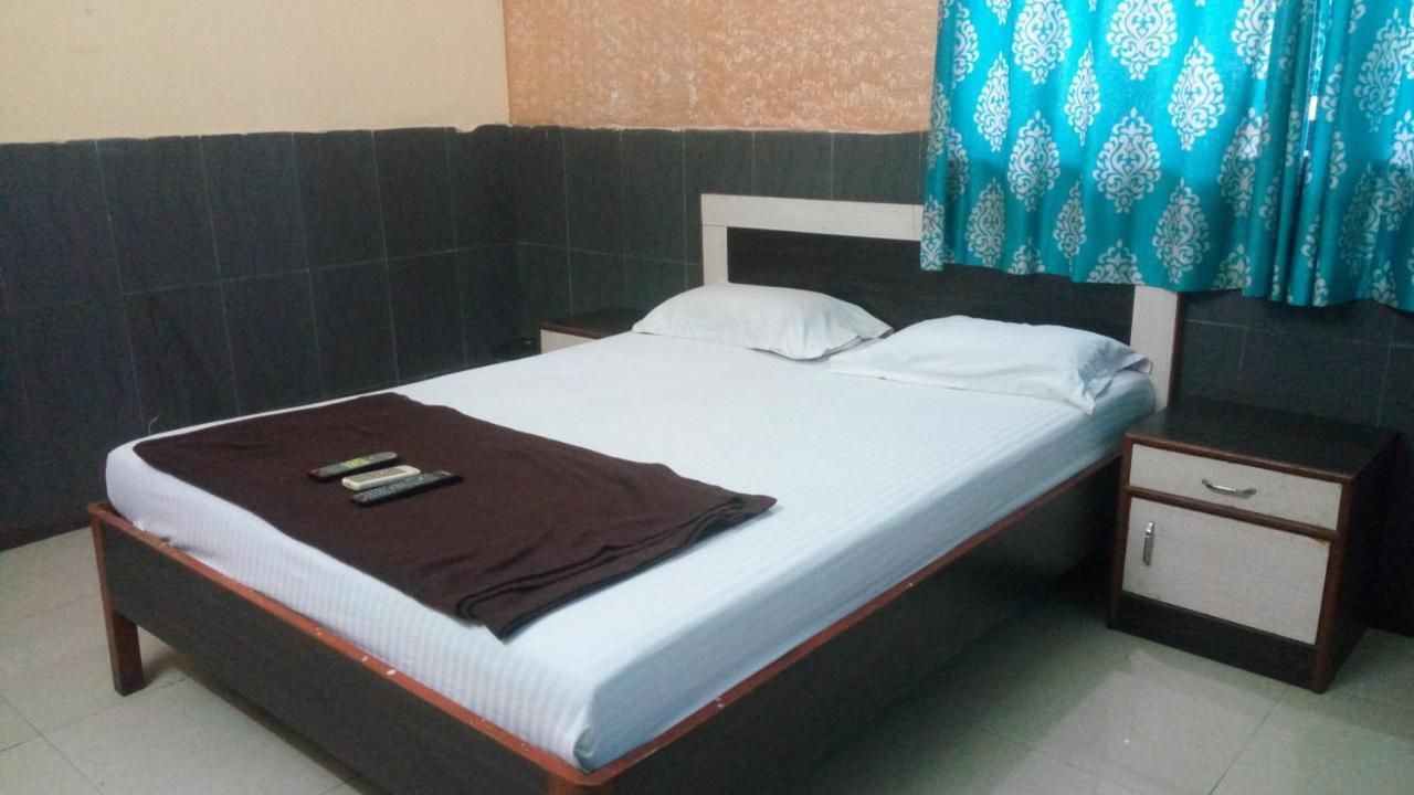 Hotel Sarang Lodge Panvel Ngoại thất bức ảnh