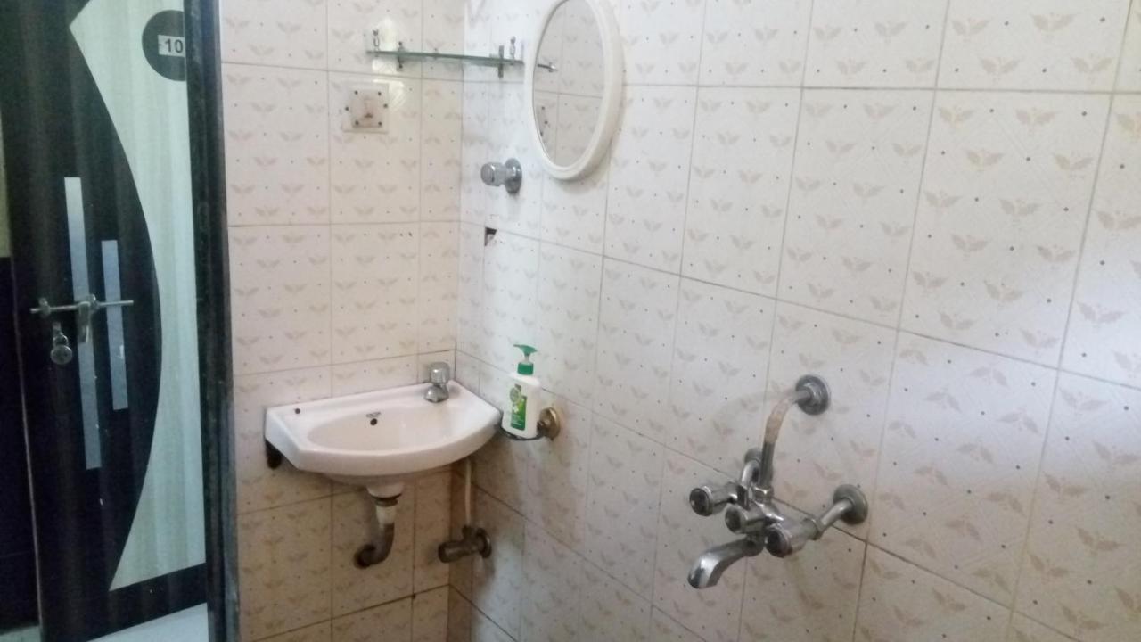 Hotel Sarang Lodge Panvel Ngoại thất bức ảnh