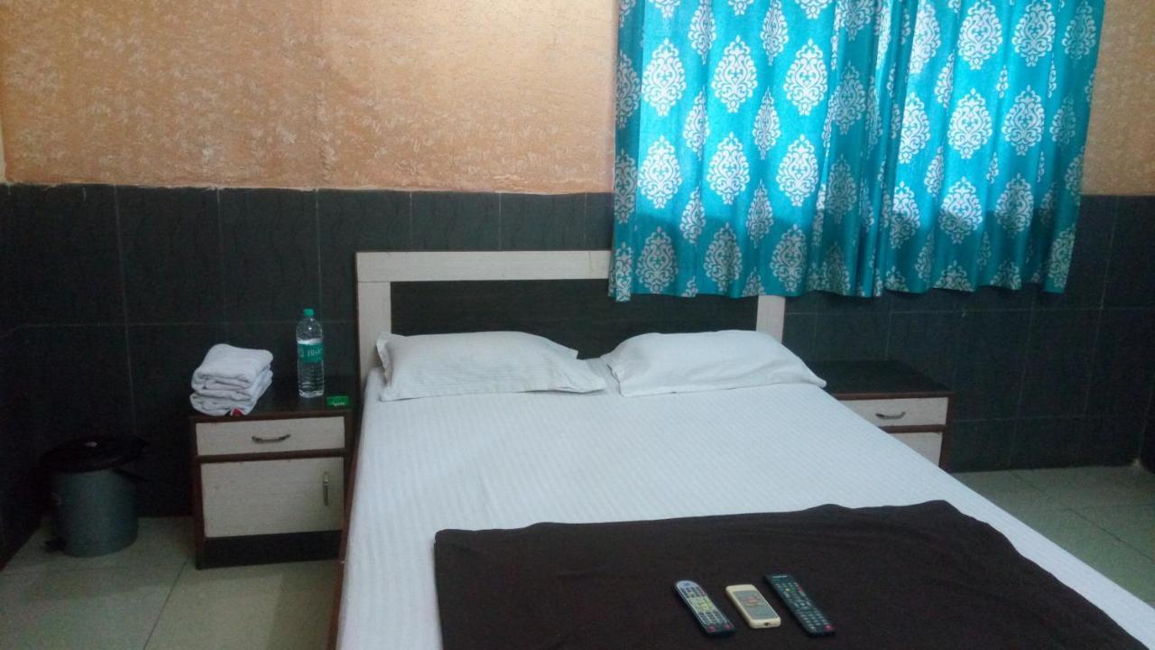 Hotel Sarang Lodge Panvel Ngoại thất bức ảnh